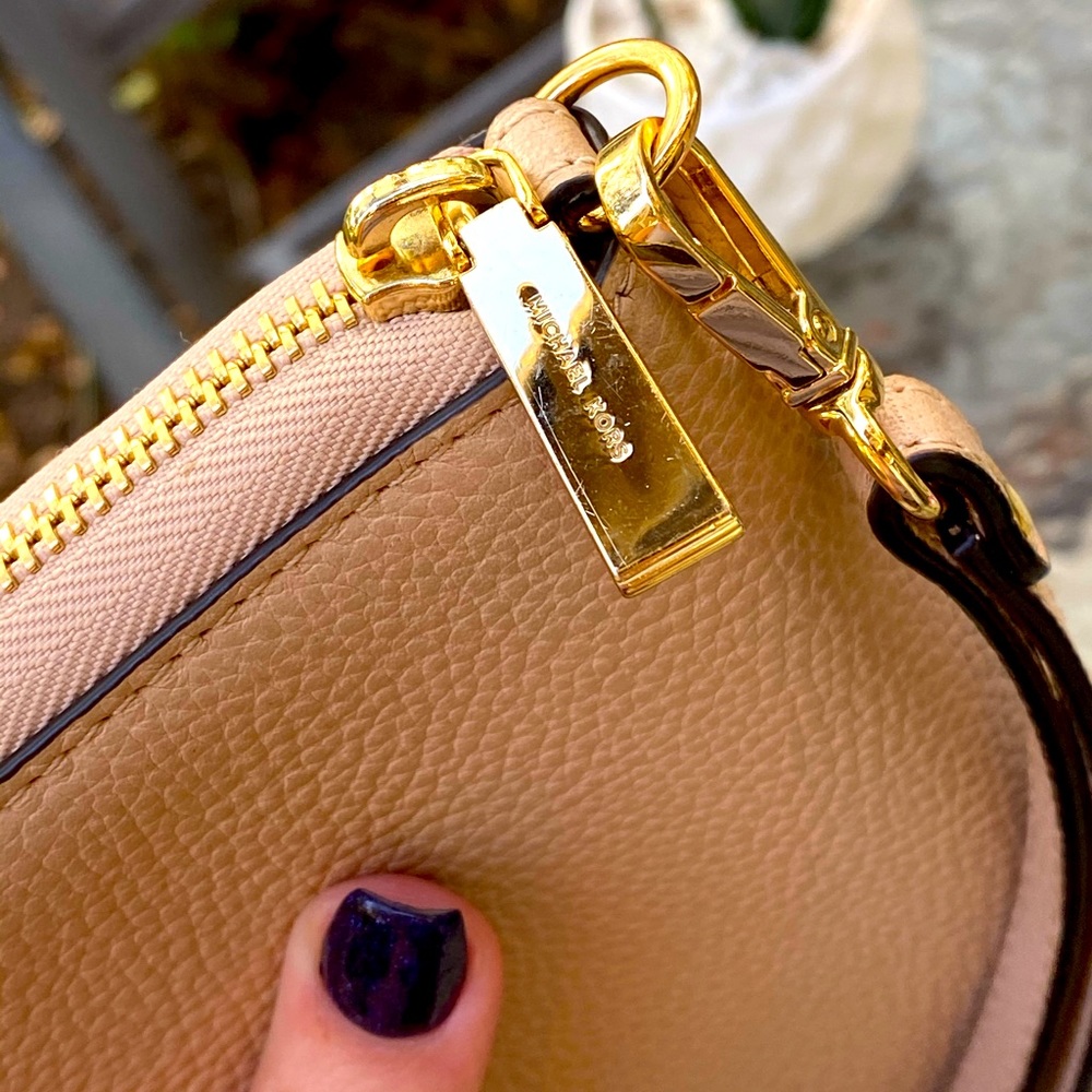 Michael Kors Light Pink Leather Wallet Wristlet - Picture 4 of 15